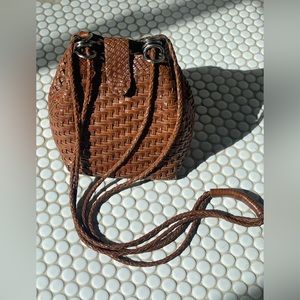Vintage woven leather bucket bag purse